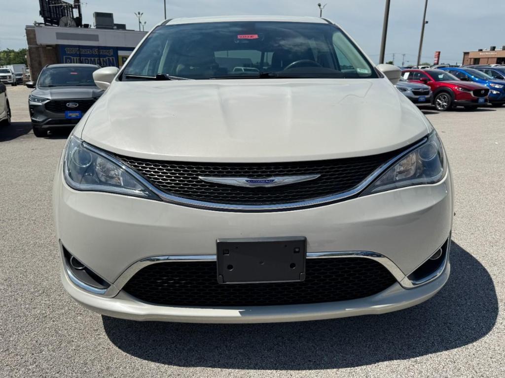 used 2020 Chrysler Pacifica car, priced at $20,877