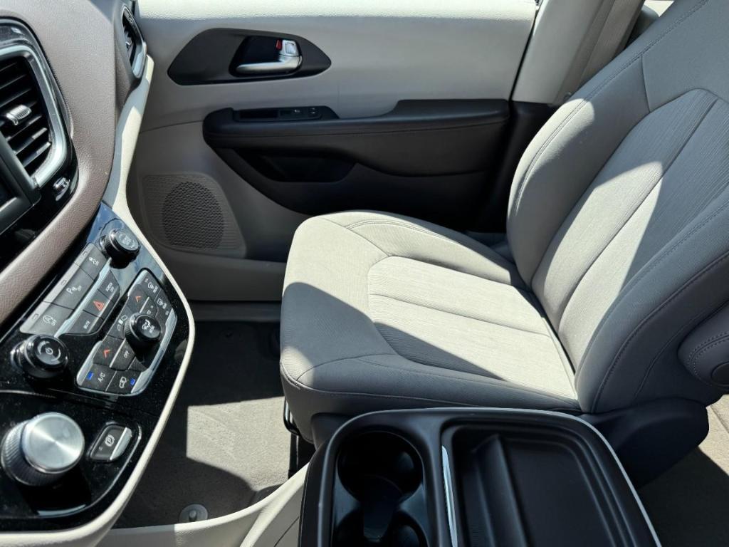 used 2020 Chrysler Pacifica car, priced at $20,877