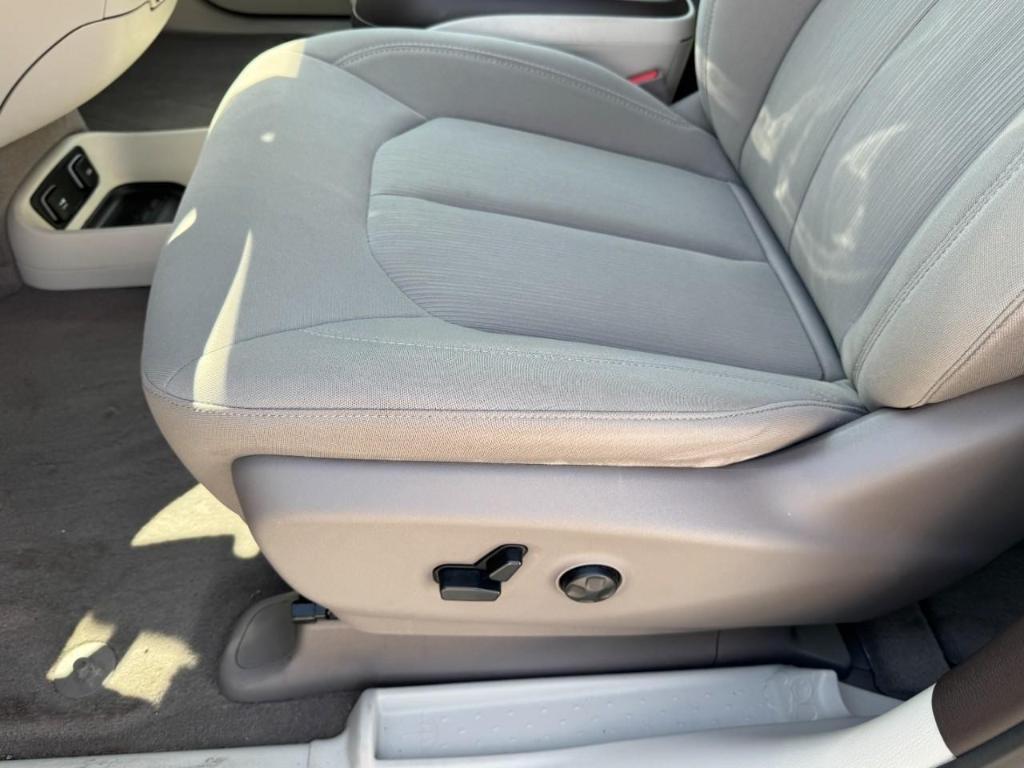 used 2020 Chrysler Pacifica car, priced at $20,877