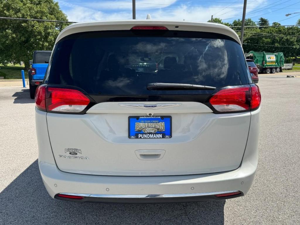 used 2020 Chrysler Pacifica car, priced at $20,877