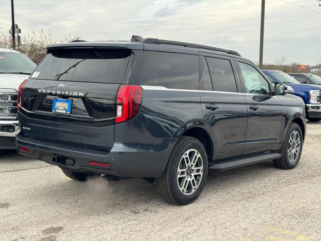new 2025 Ford Expedition car, priced at $65,728