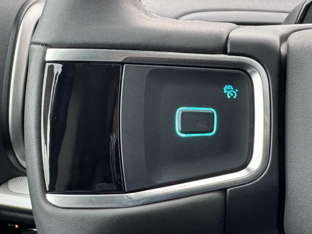 new 2025 Ford Expedition car, priced at $65,728