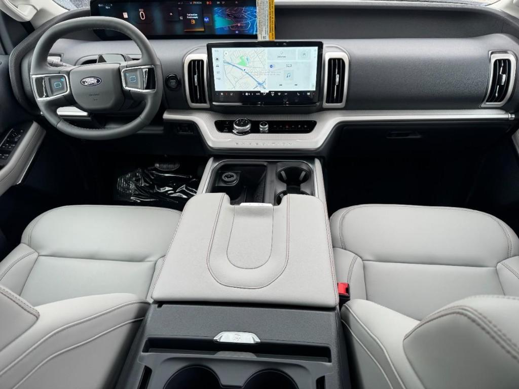 new 2025 Ford Expedition car, priced at $65,728