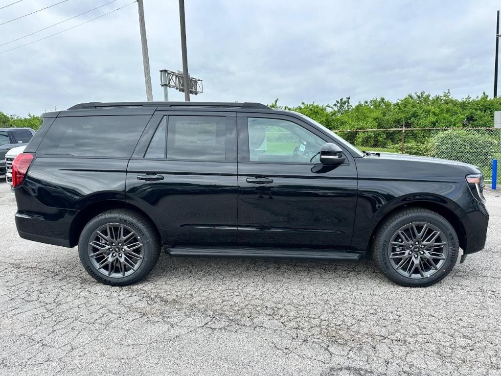 new 2026 Ford Expedition car, priced at $74,980
