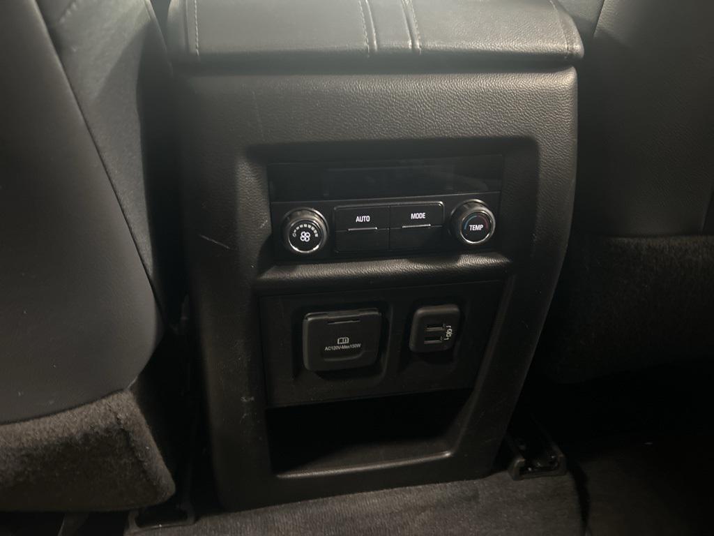 used 2021 Chevrolet Traverse car, priced at $20,965