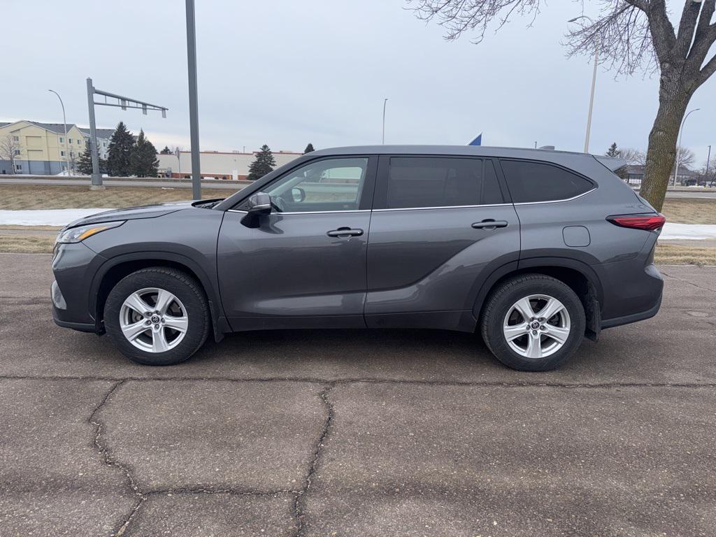 used 2020 Toyota Highlander car, priced at $26,576