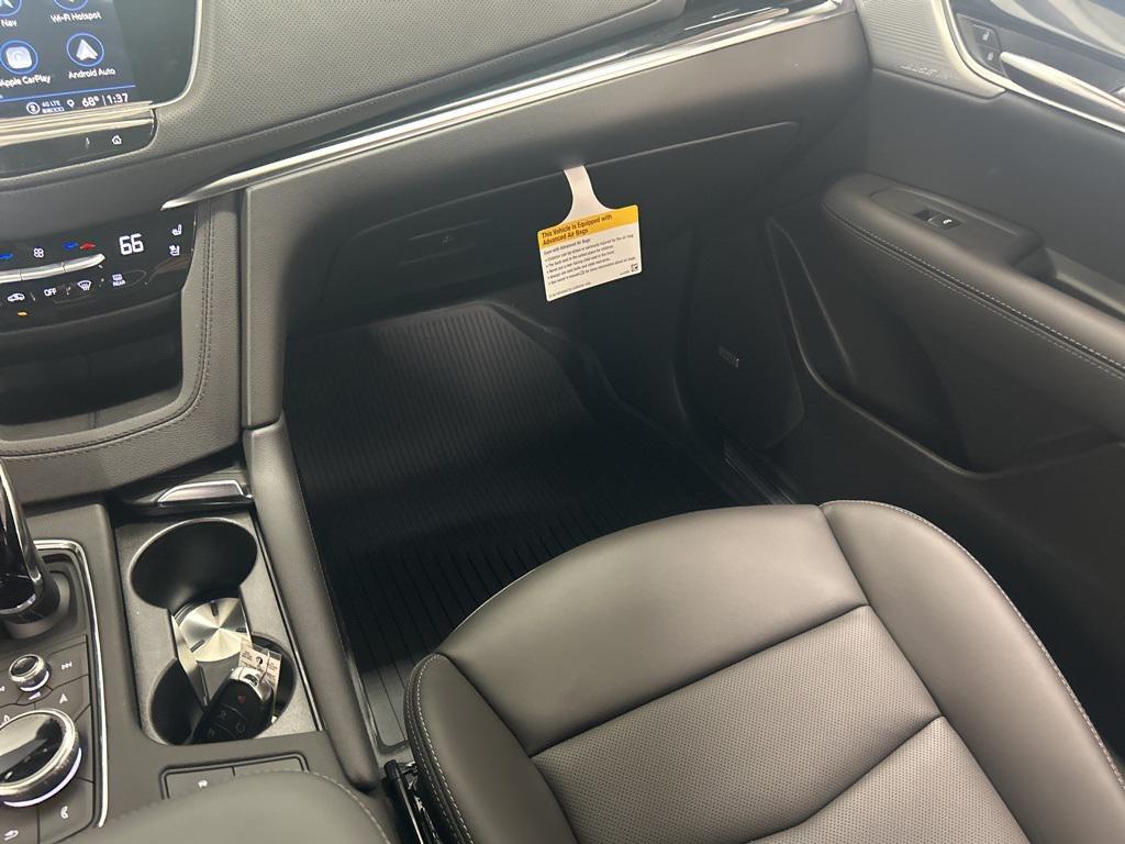 new 2025 Cadillac XT5 car, priced at $58,104