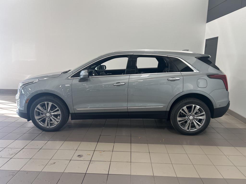 new 2025 Cadillac XT5 car, priced at $58,104