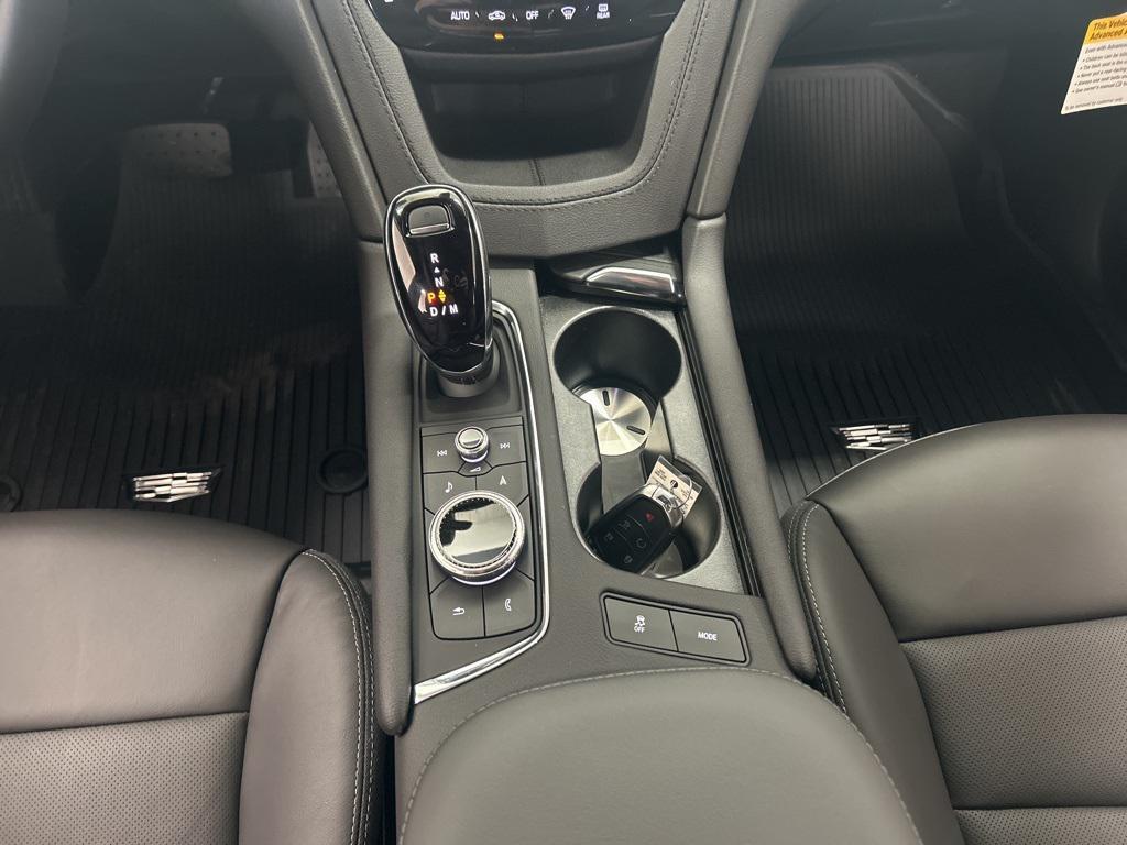 new 2025 Cadillac XT5 car, priced at $58,104