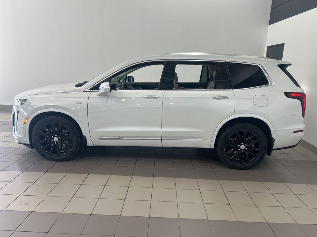 used 2023 Cadillac XT6 car, priced at $37,589