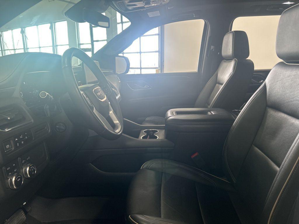 used 2023 GMC Yukon XL car, priced at $48,161