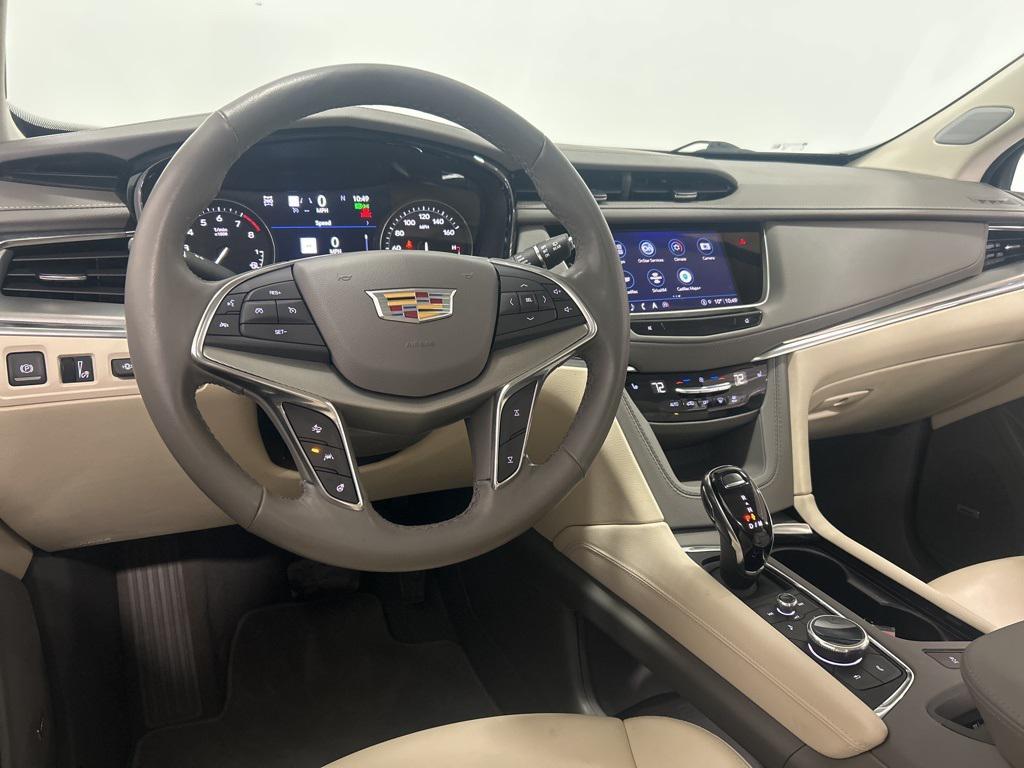 used 2023 Cadillac XT5 car, priced at $36,919