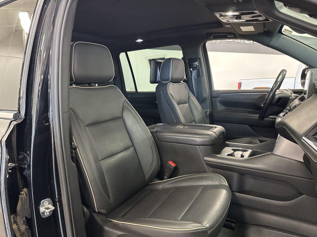 used 2021 GMC Yukon XL car, priced at $42,556