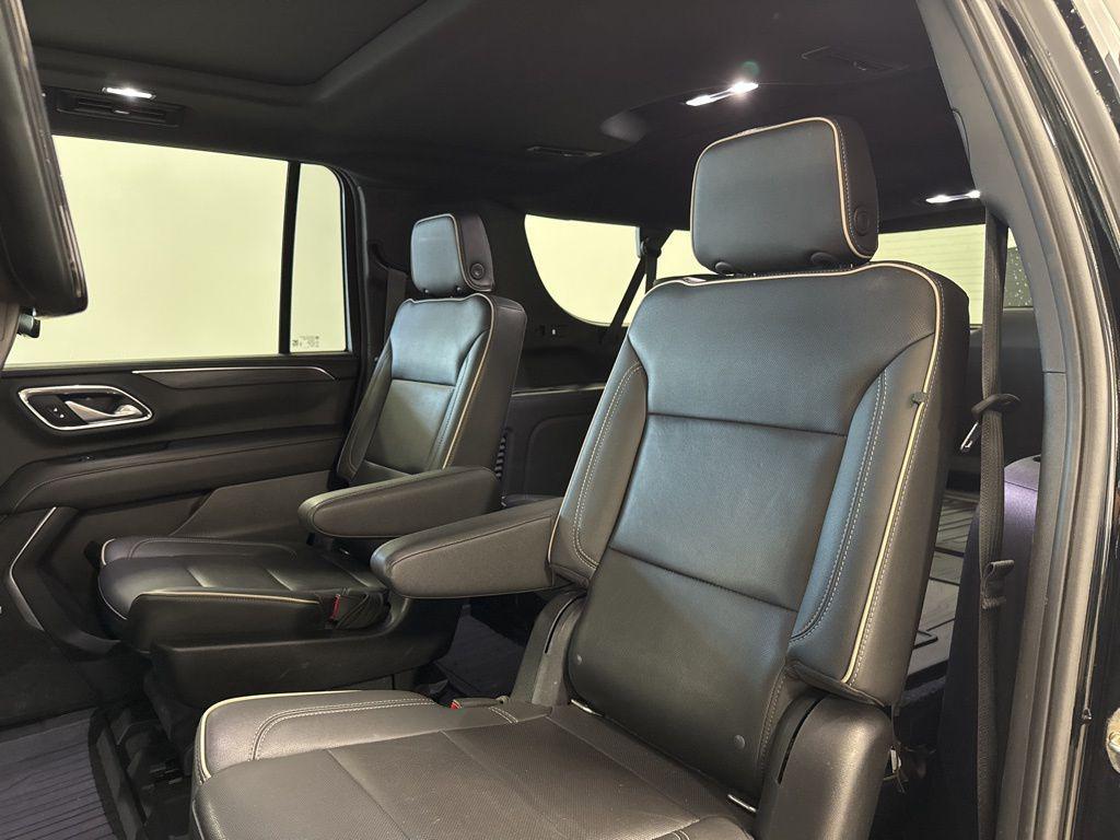 used 2021 GMC Yukon XL car, priced at $42,556