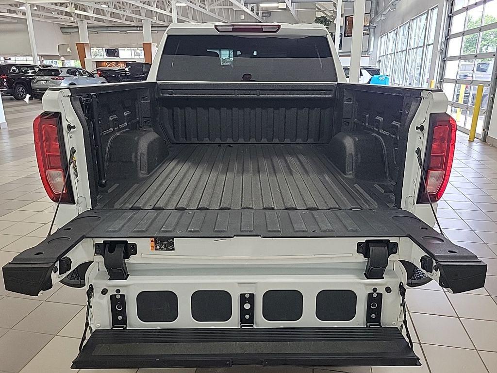 used 2022 GMC Sierra 1500 car, priced at $37,202