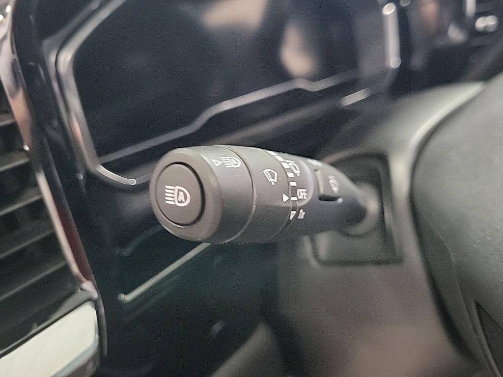 used 2022 GMC Sierra 1500 car, priced at $37,202