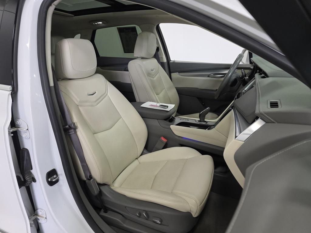 used 2017 Cadillac XT5 car, priced at $12,932