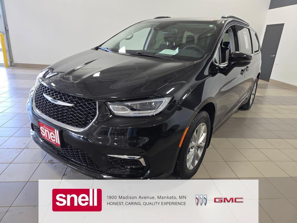 used 2022 Chrysler Pacifica car, priced at $27,547