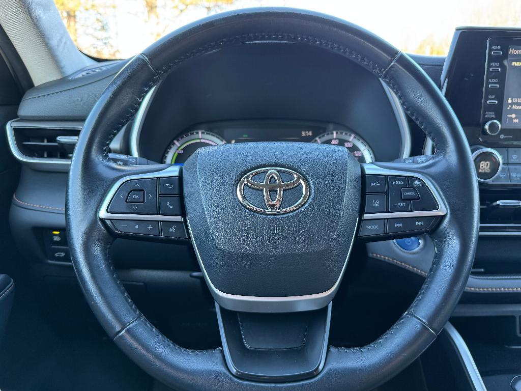 used 2022 Toyota Highlander Hybrid car, priced at $36,777