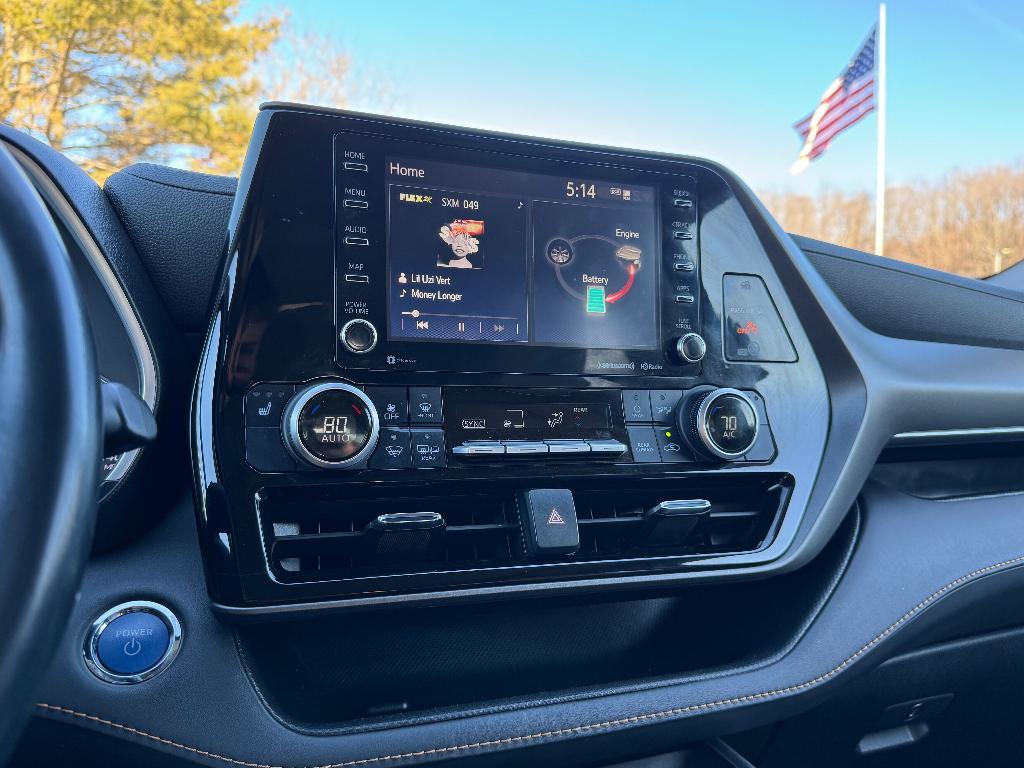 used 2022 Toyota Highlander Hybrid car, priced at $36,777