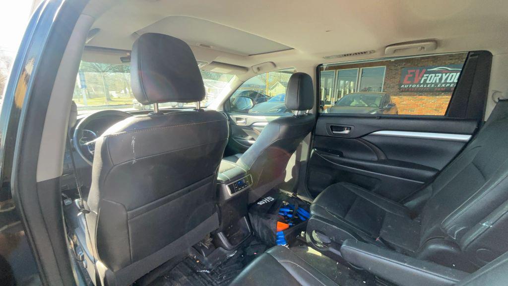 used 2017 Toyota Highlander car, priced at $17,502