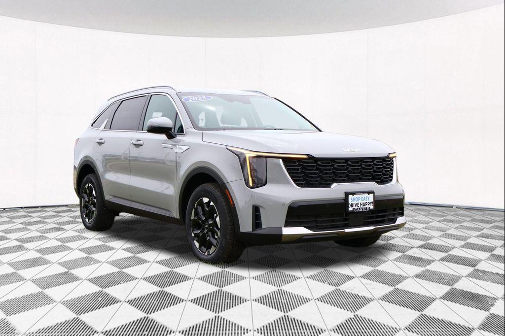 used 2025 Kia Sorento car, priced at $33,625
