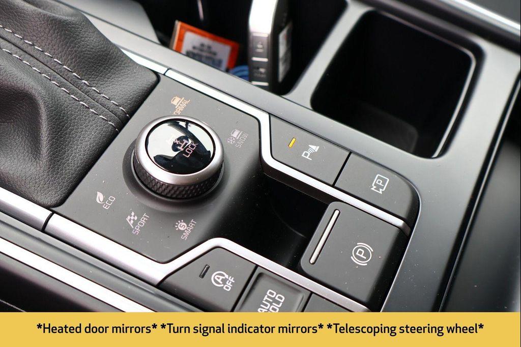 used 2025 Kia Sorento car, priced at $33,625