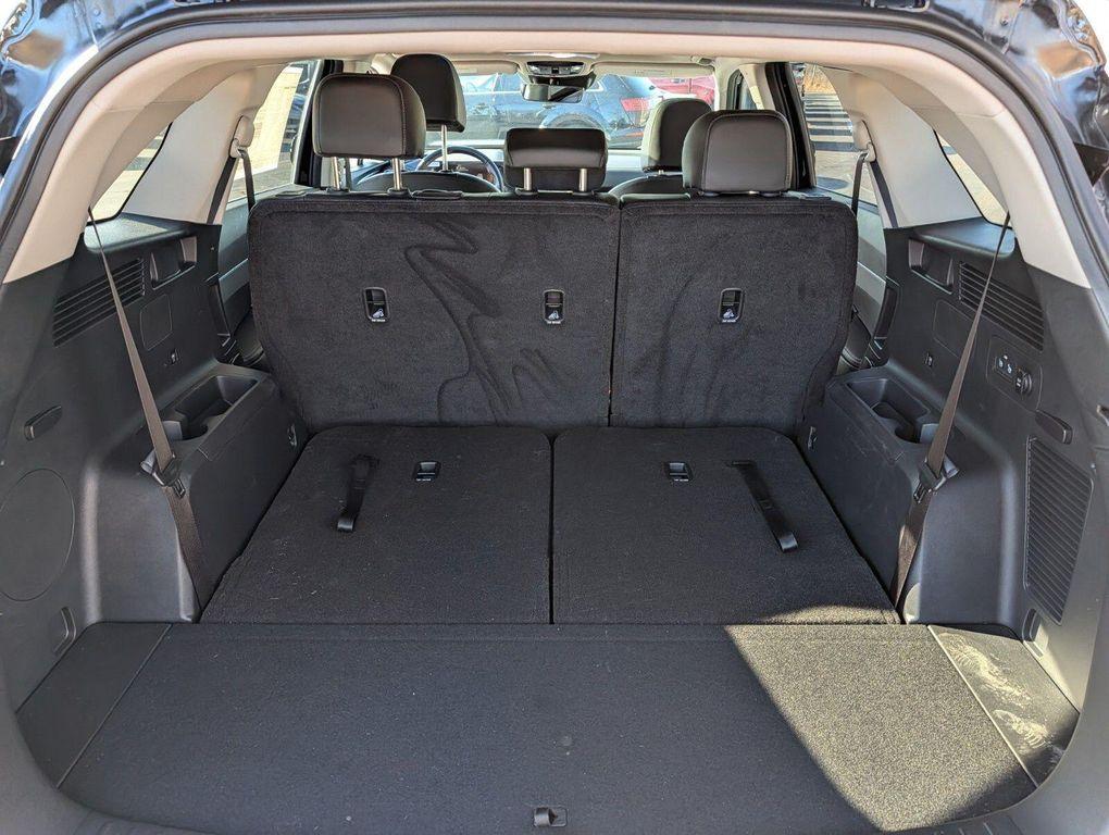 used 2025 Kia Sorento car, priced at $31,445