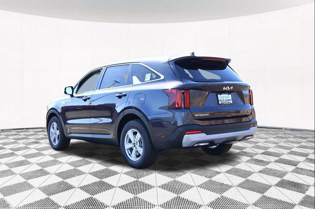 used 2025 Kia Sorento car, priced at $27,986