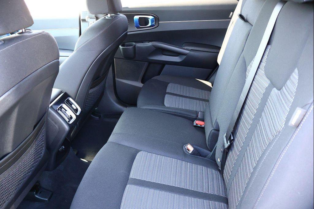 used 2025 Kia Sorento car, priced at $27,986