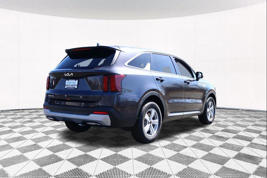 used 2025 Kia Sorento car, priced at $27,986