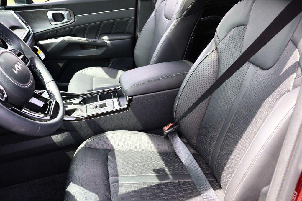 used 2024 Kia Sorento car, priced at $36,650