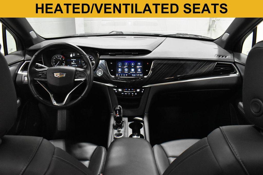 2024 Stellar Black Metallic Cadillac XT6