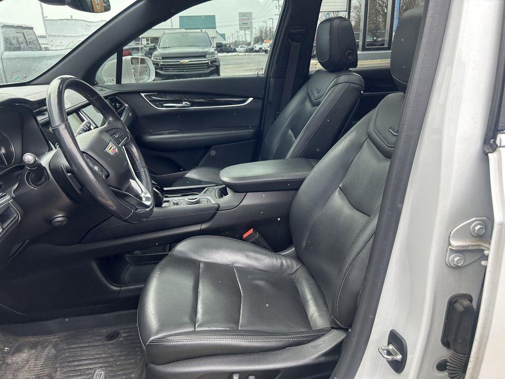 used 2020 Cadillac XT6 car, priced at $18,350