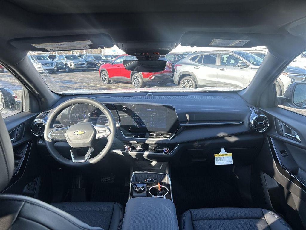 new 2026 Chevrolet Equinox car, priced at $33,674