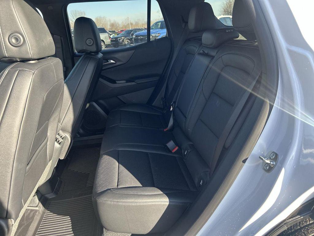 new 2026 Chevrolet Equinox car, priced at $33,674