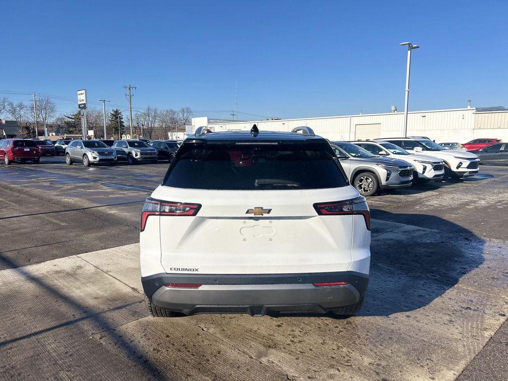 new 2026 Chevrolet Equinox car, priced at $33,674