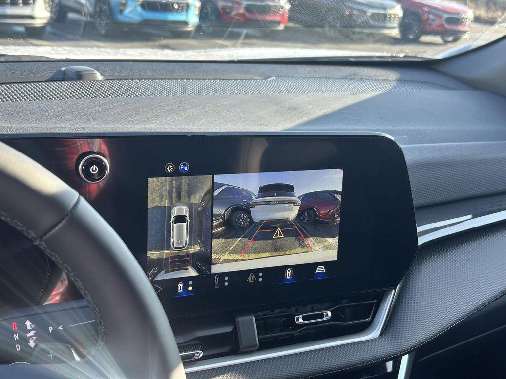 new 2026 Chevrolet Equinox car, priced at $33,674