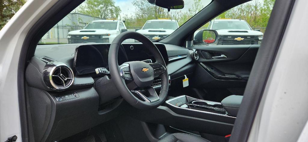 new 2025 Chevrolet Equinox car, priced at $31,856