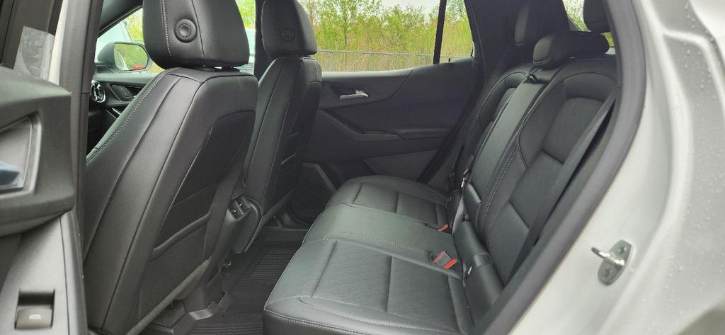 new 2025 Chevrolet Equinox car, priced at $31,856