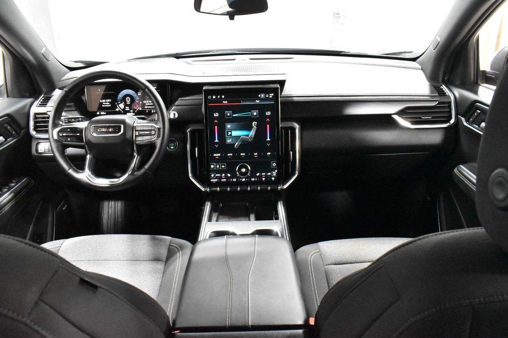 used 2025 GMC Acadia car, priced at $30,600