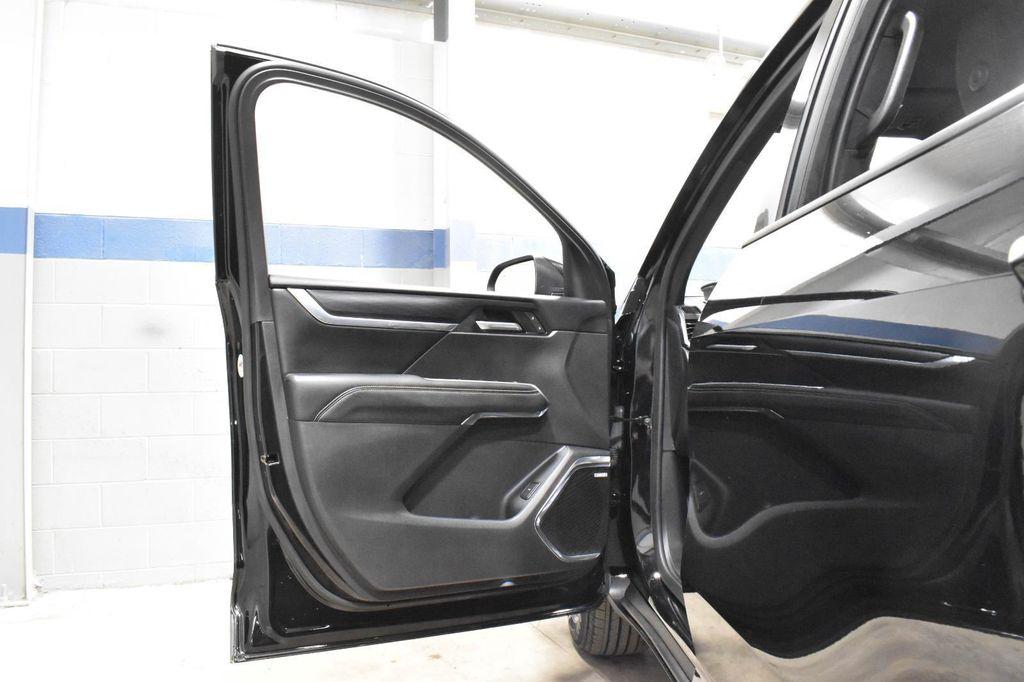 used 2025 GMC Acadia car, priced at $30,600