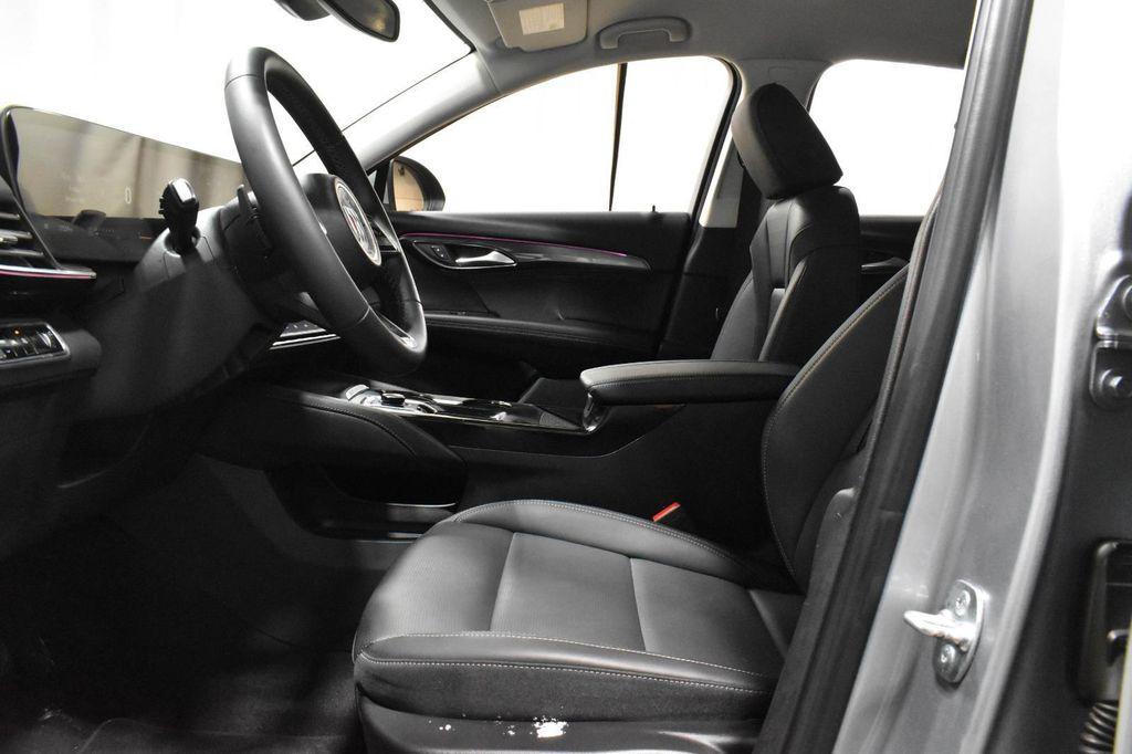 used 2025 Buick Envision car, priced at $27,590