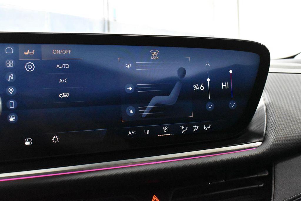 used 2025 Buick Envision car, priced at $27,590