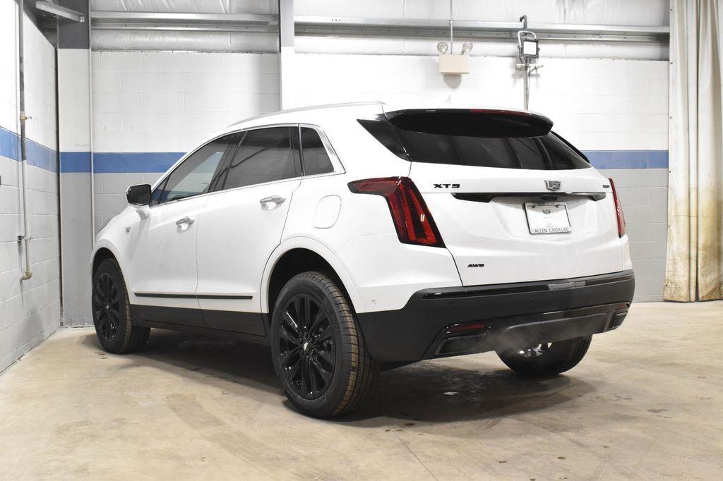 new 2026 Cadillac XT5 car, priced at $59,180