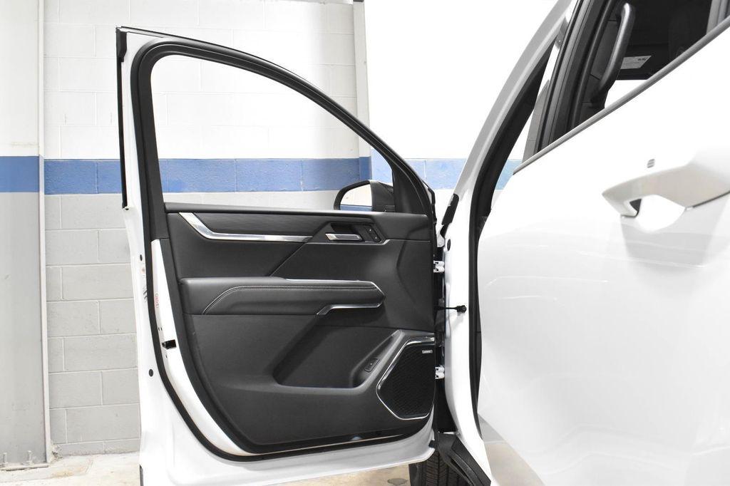 used 2025 GMC Acadia car, priced at $31,500