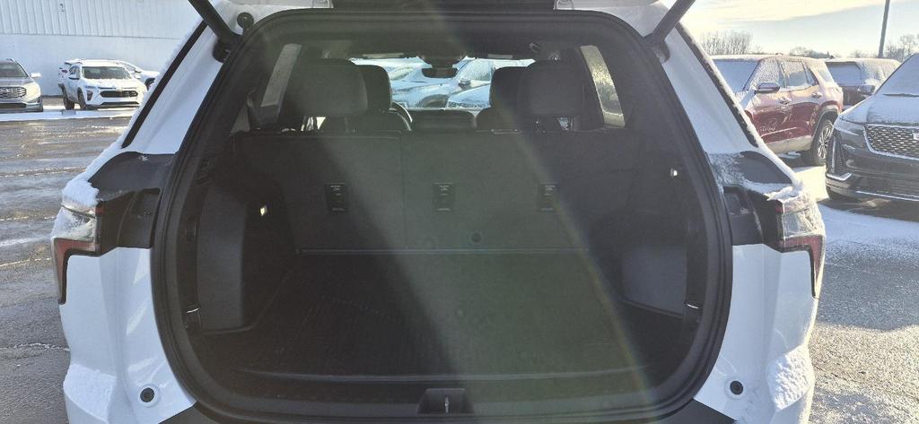 new 2026 Chevrolet Equinox car, priced at $31,572