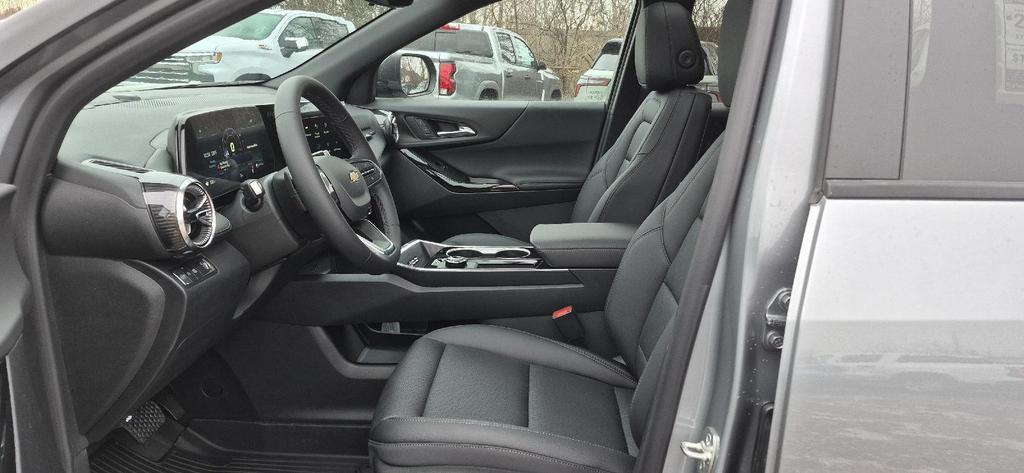 new 2026 Chevrolet Equinox car, priced at $33,958