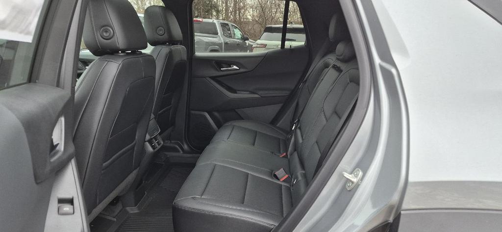 new 2026 Chevrolet Equinox car, priced at $33,958