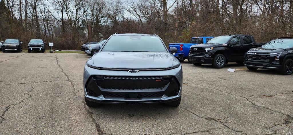 new 2025 Chevrolet Equinox EV car, priced at $45,590